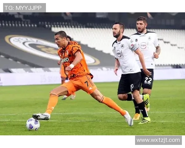 尤文图斯迎战斯佩齐亚争夺意甲积分全力以赴展现球队实力 尤文图斯迎战斯佩齐亚争夺意甲积分全力以赴展现球队实力