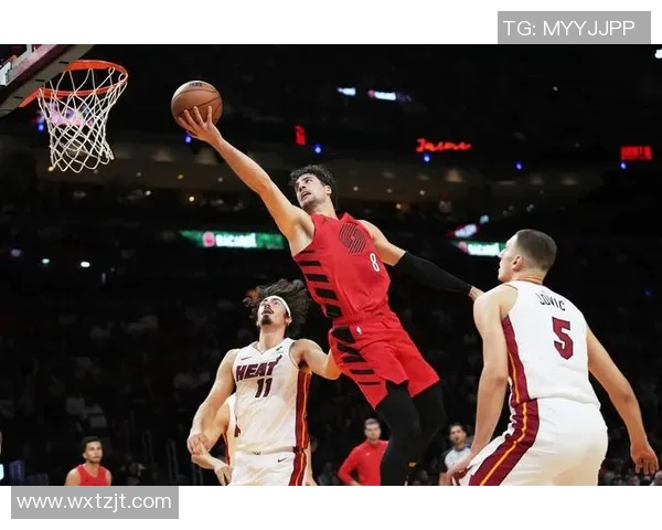 开拓者与热火的激烈对决NBA赛场上谁能笑到最后