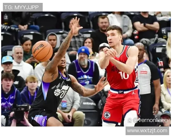 快船与爵士激战第五场争夺季后赛关键胜利的精彩瞬间回顾 快船与爵士激战第五场争夺季后赛关键胜利的精彩瞬间回顾