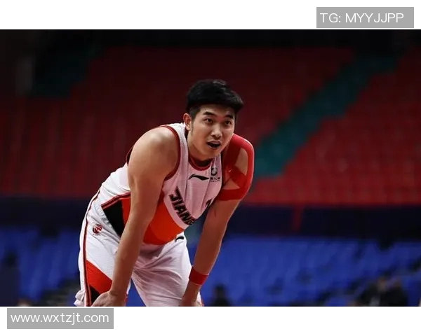 吴冠希：从篮球新星到职业生涯的蜕变与成长之路