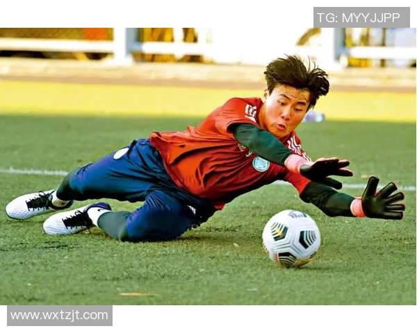 理文与愉园的较量:一场精彩纷呈的足球对决与战术博弈 理文与愉园的较量:一场精彩纷呈的足球对决与战术博弈