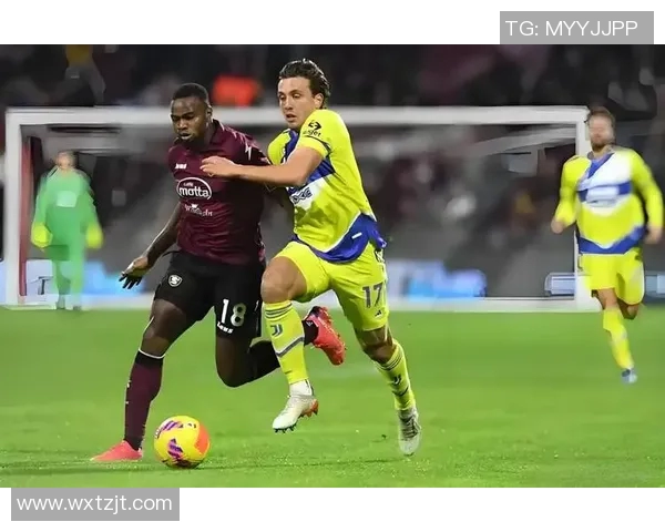 赫尔城与诺维的激烈对决展现英冠球队的拼搏精神与战术智慧 赫尔城与诺维的激烈对决展现英冠球队的拼搏精神与战术智慧