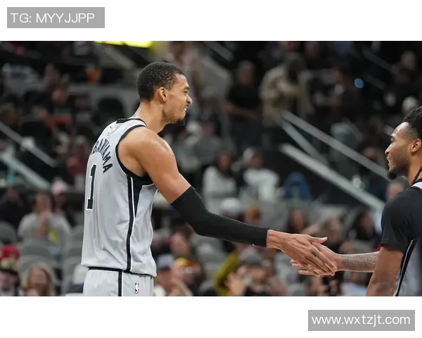 2015年NBA总决赛骑士与马刺的巅峰对决与传奇时刻回顾 2015年NBA总决赛骑士与马刺的巅峰对决与传奇时刻回顾