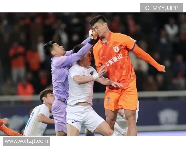 鲁能与建业激战正酣直播盛况尽在眼前精彩不断不容错过